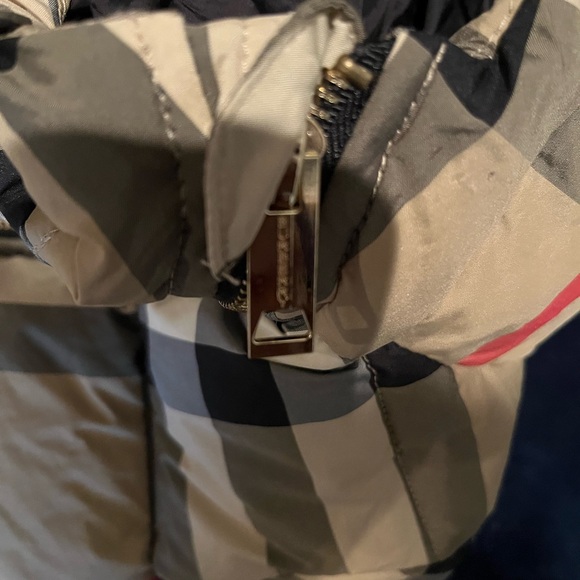 Burberry Kids Puffer Jacket - Beige, Black, Red - Picture 3 of 10